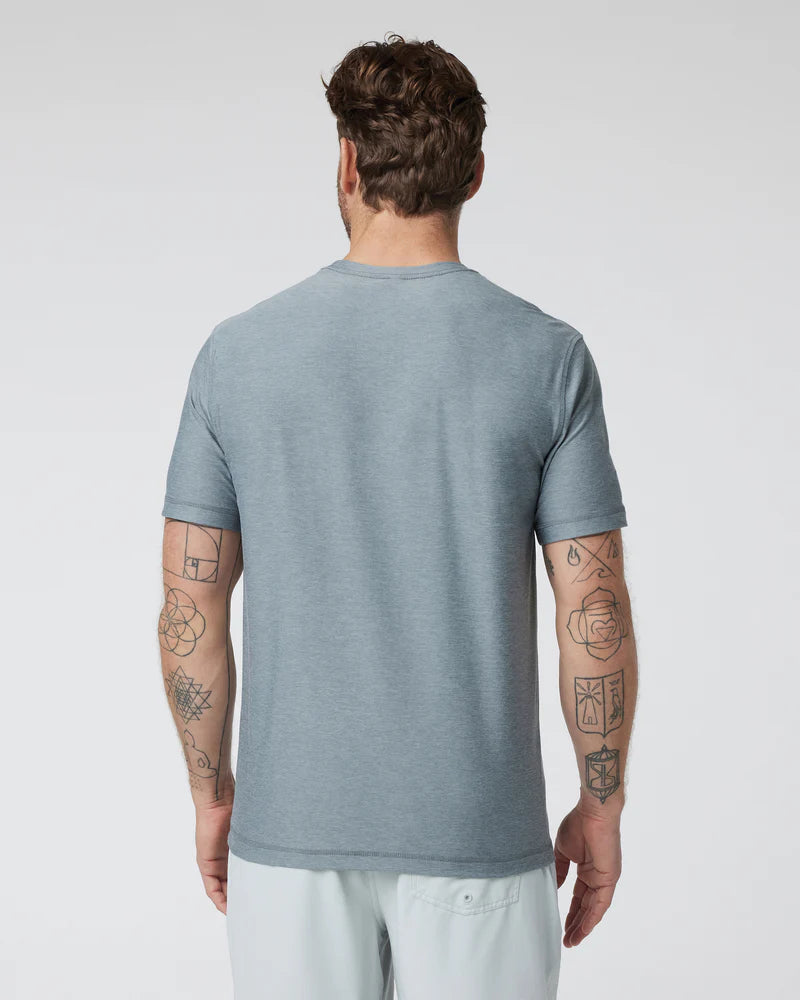 vuori Men's Strato Tech Tee in Dusty Blue Heather