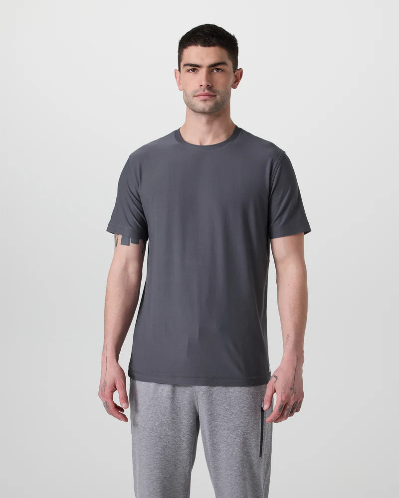 vuori Men's Strato Tech Tee in Moonlight