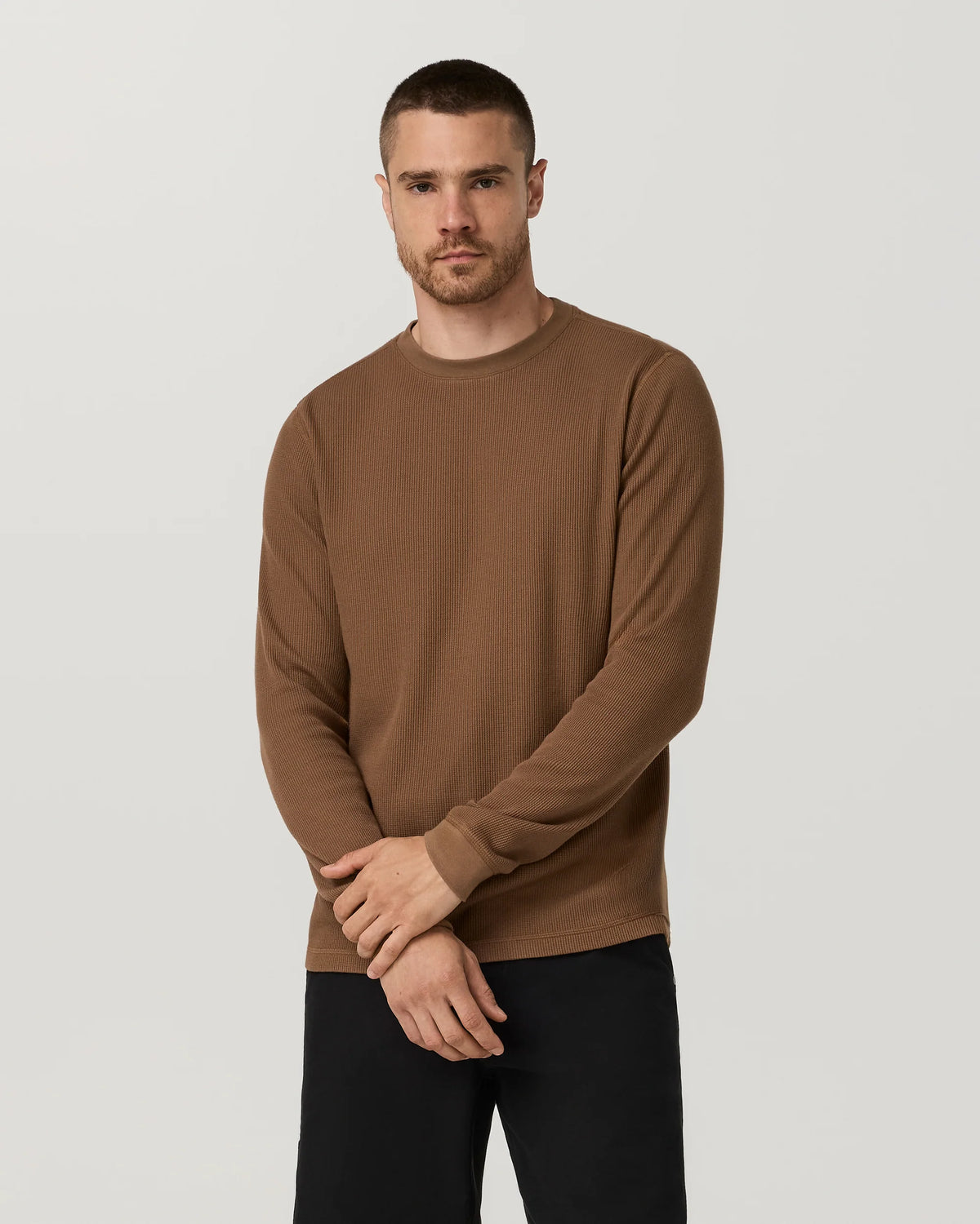 vuori Men's Waffle Crew in Bourbon