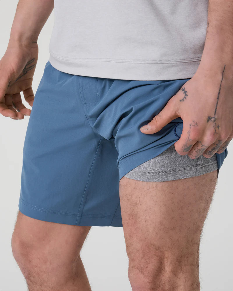 vuori Men's 7" Lined Kore Everyday Lined Short in Pool Blue Tonal
