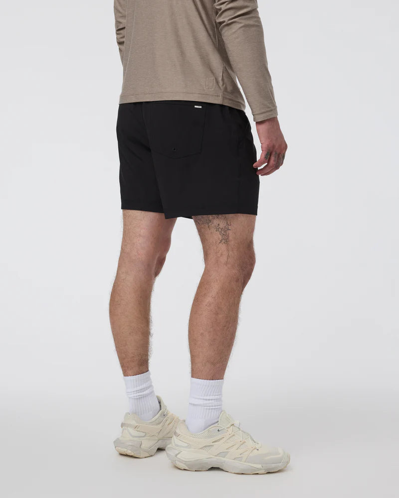 vuori Men's Kore Short Unlined 5" in Black