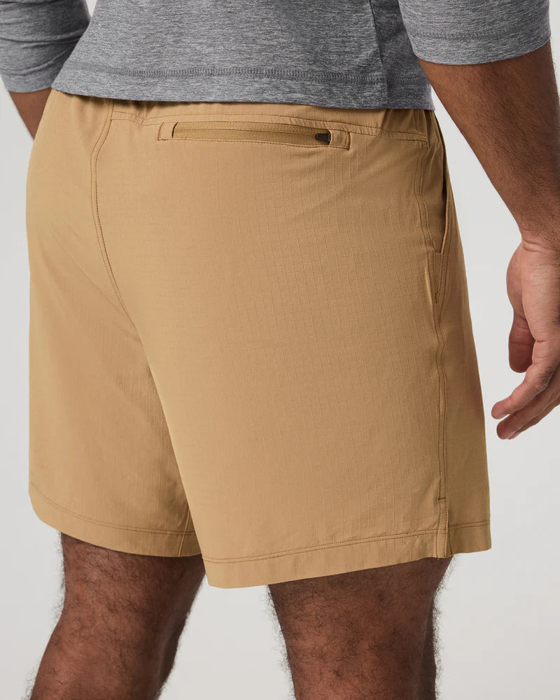 Vuori Men's Hard Kore Short Lined 7" in Burlap
