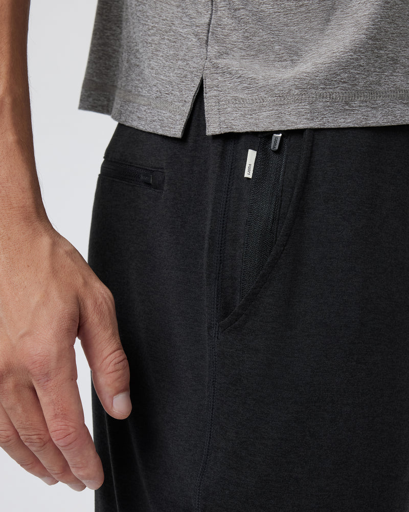 vuori Men's 7" Ponto Performance Short in Black Heather