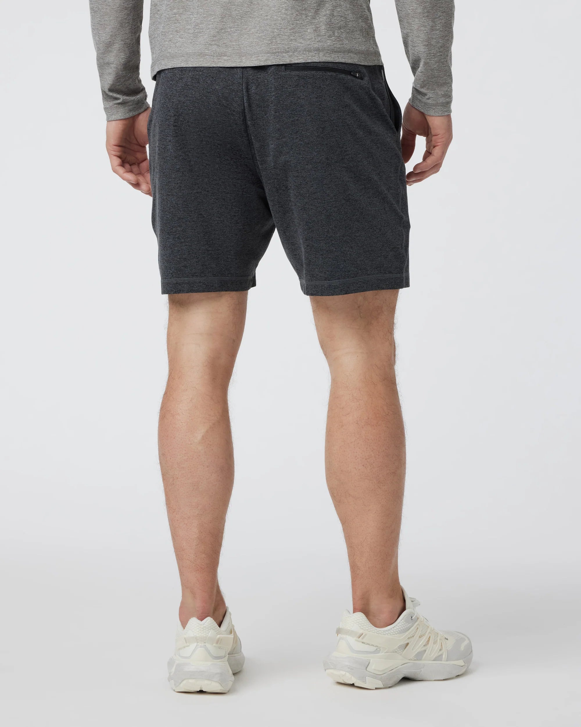 vuori Men's 7" Ponto Performance Short in Charcoal Heather