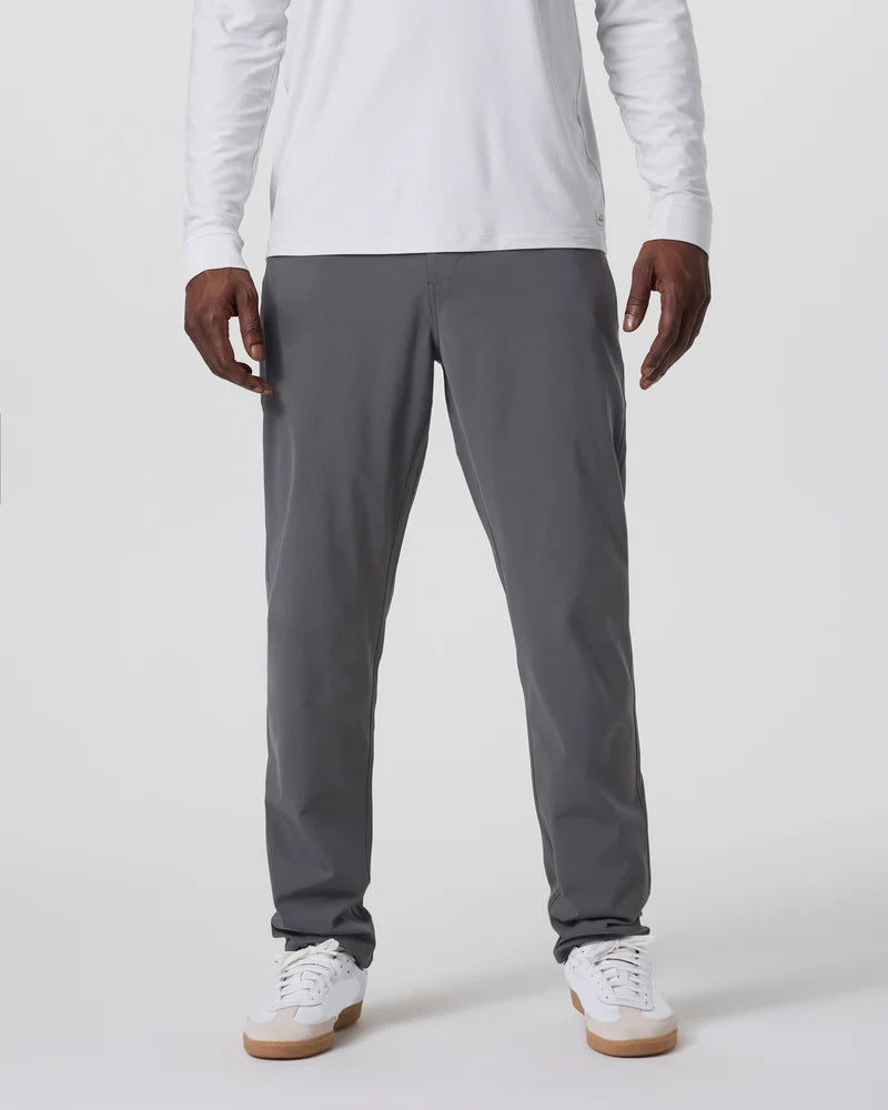 vuori Men's Meta™ Pant Classic Fit 32" in Charcoal
