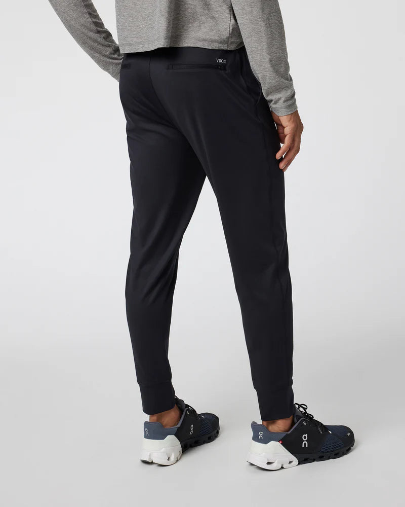 vuori Men's 28" Sunday Performance Jogger in Black