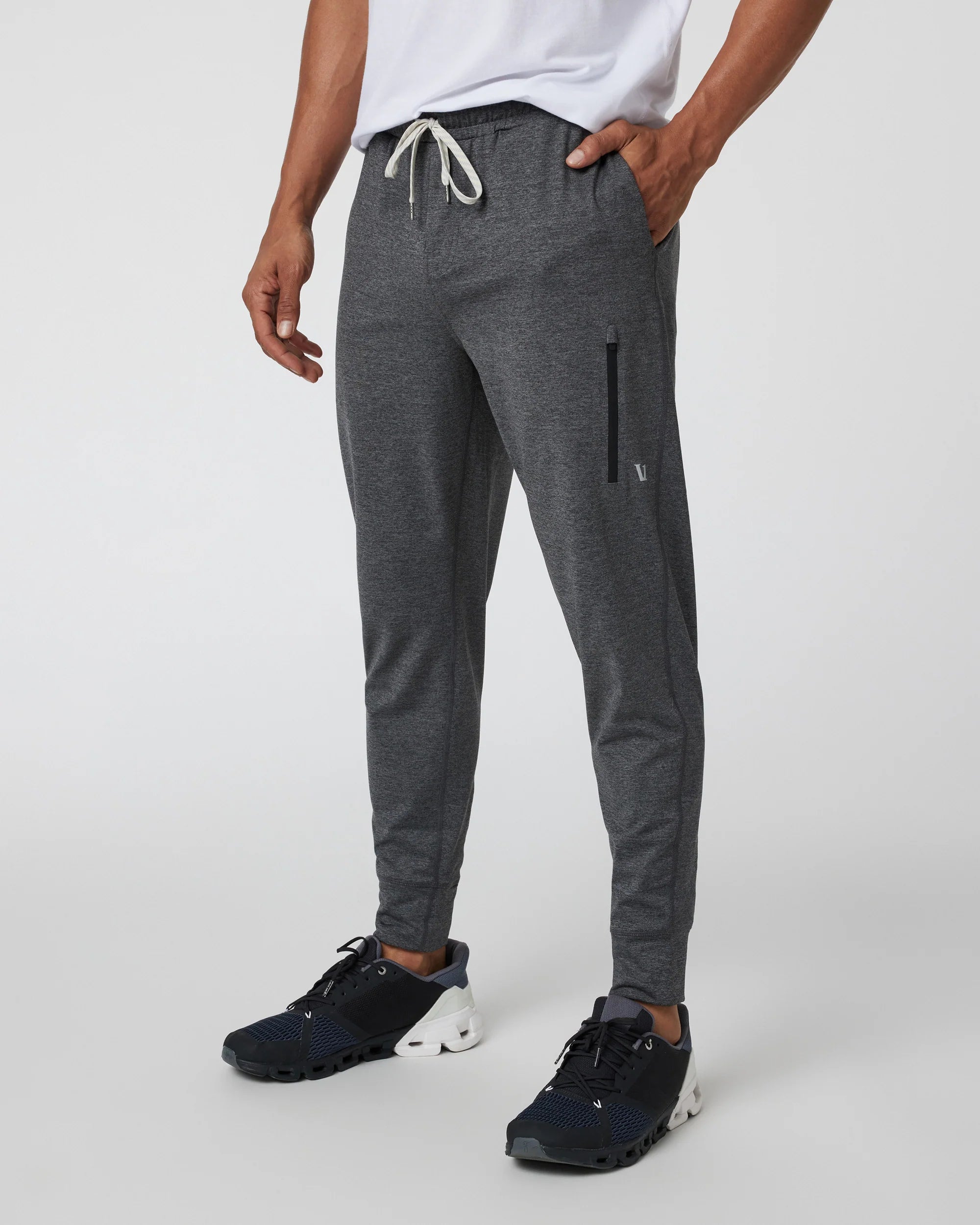 vuori Men's Sunday Performance Jogger in Charcoal Heather