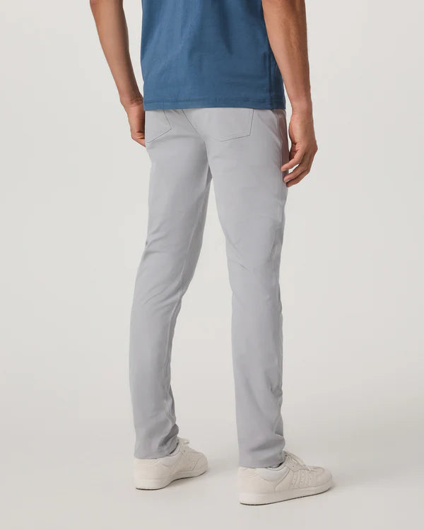 vuori Men's 32" Meta Pant Athletic Slim Fit in Sea Fog