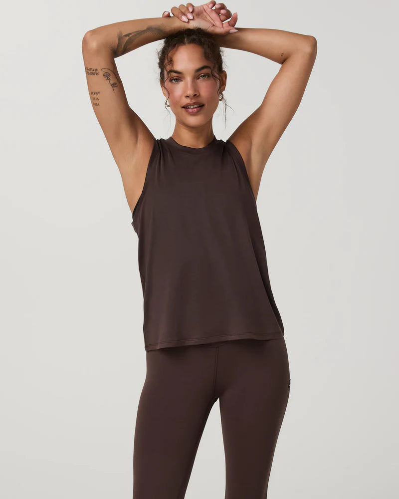 vuori Women's Energy Top Long in French Roast