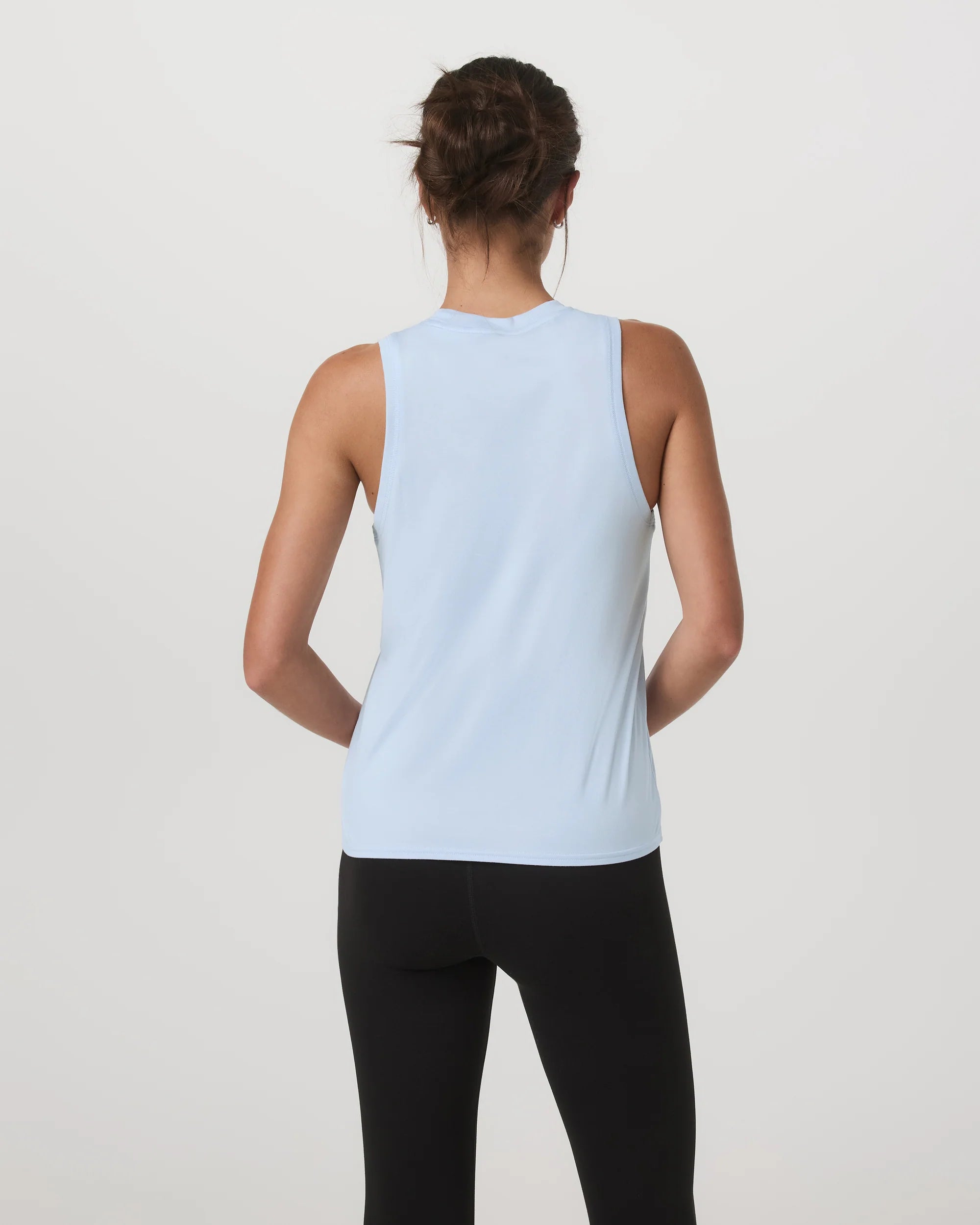 vuori Women's Energy Top Long in Soft Sky Heather