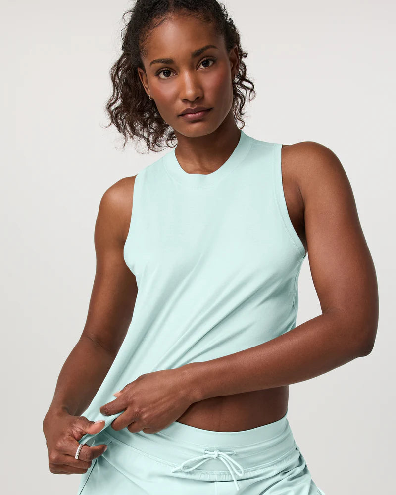vuori Women's Energy Top in Spearmint Heather