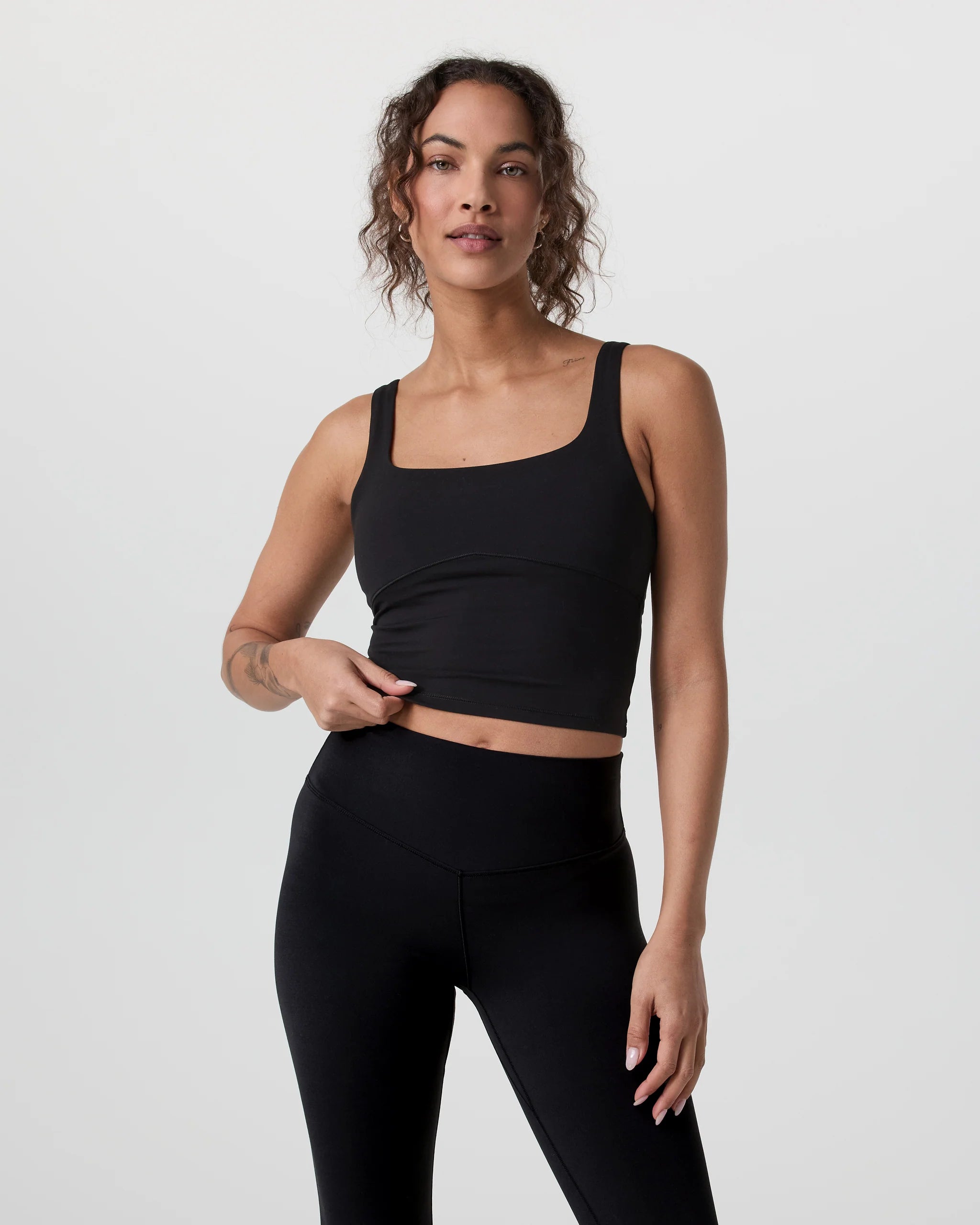 vuori Women's AllTheForm™ Support Tank in Black