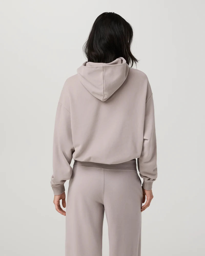 vuori Women's Sedona Classic Pullover Hoodie in Soft Pewter