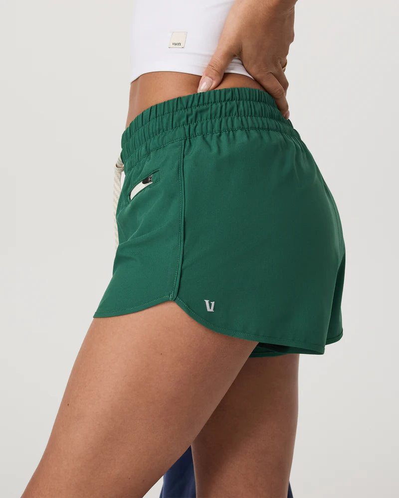 vuori Women's Clementine 2.5" Short 2.0 in Viridian