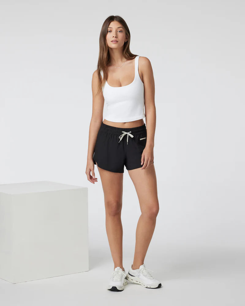 vuori Women's Clementine 4" Short 2.0 in Black