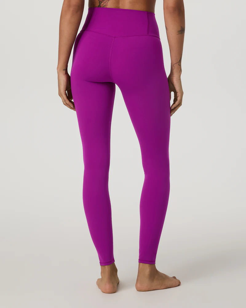 vuori Women's All The Feels Legging in Magenta