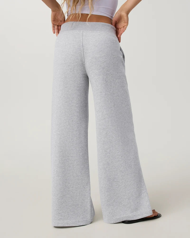 vuori Women's Sedona Midrise Wideleg Sweatpant in Light Grey Heather