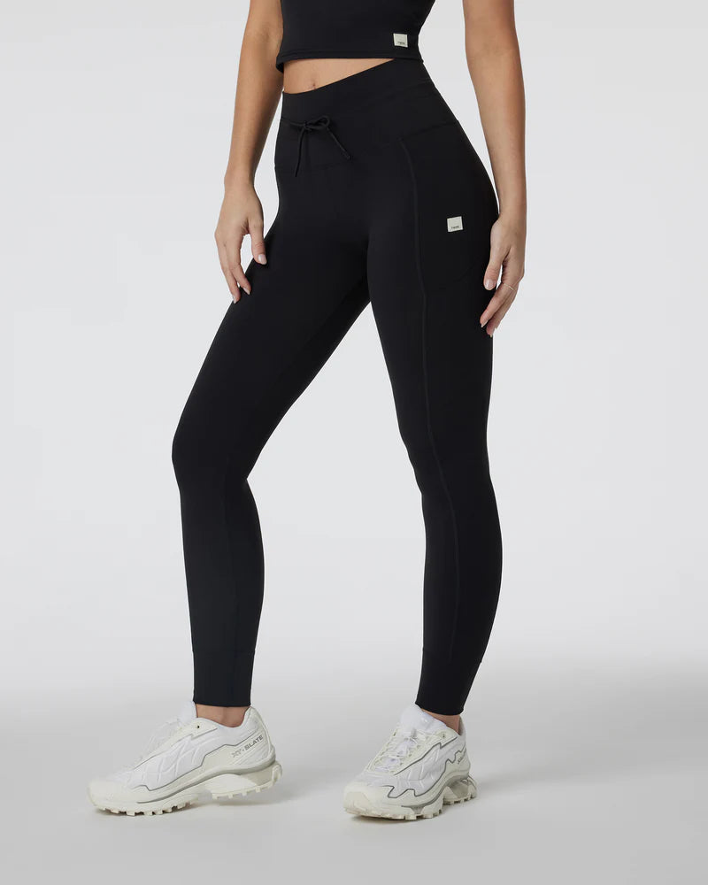 vuori Women's Daily Pocket Legging in Black