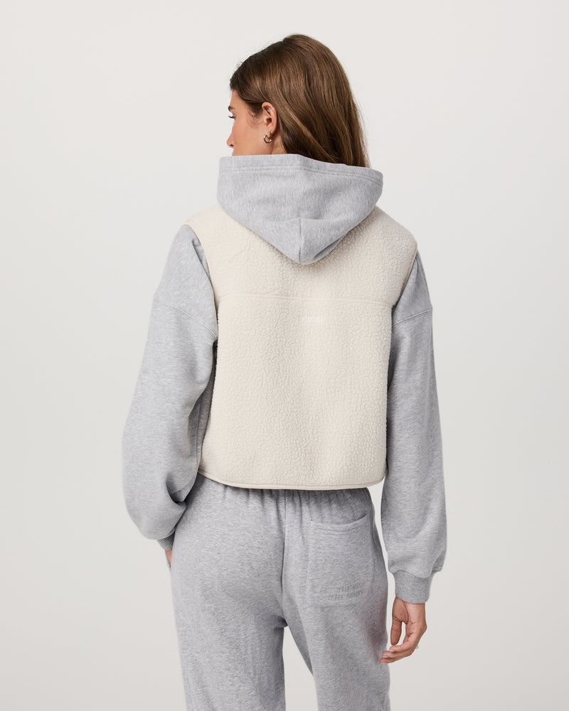 vuori Women's Alpine Vest in Bone