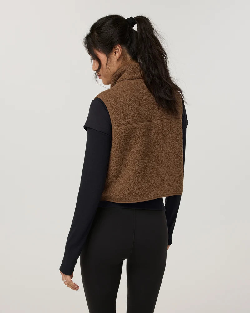 vuori Women's Alpine Vest in Bourbon