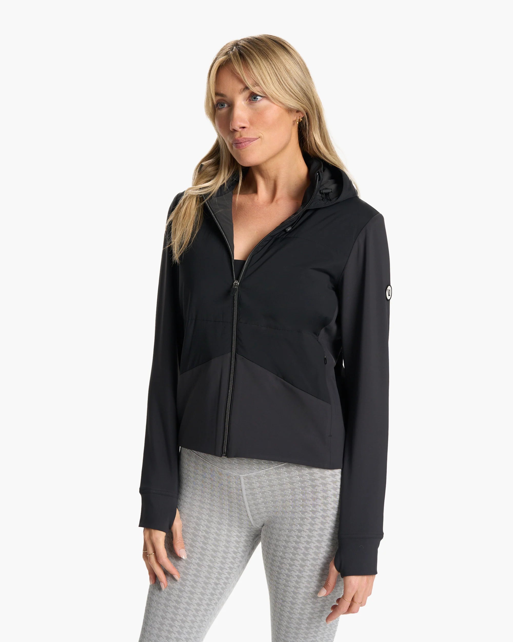 vuori Women's Chilled Out Full Zip in Washed Black
