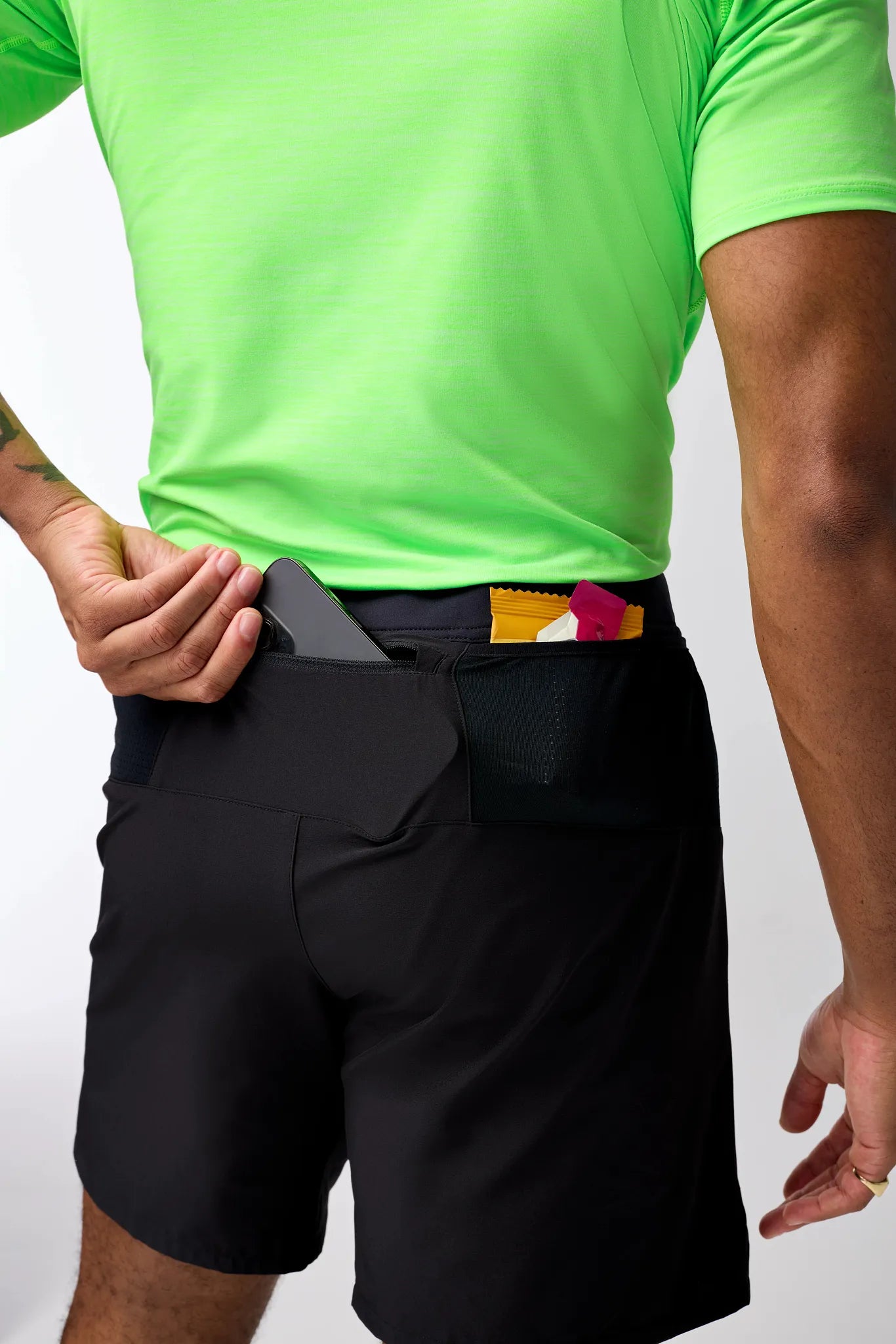 Men's Brooks Journey 7" Short in Black