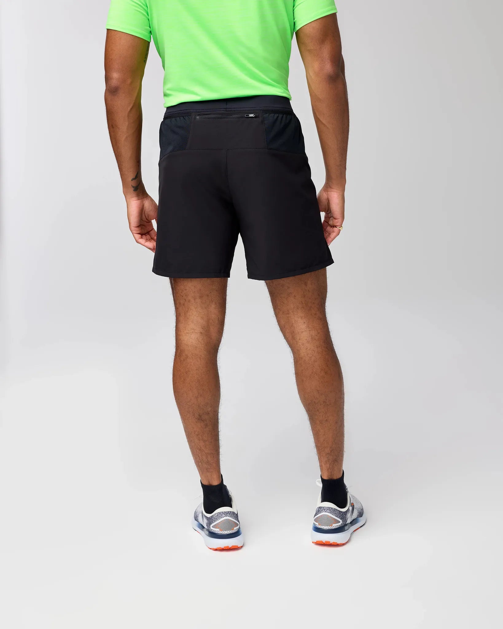 Men's Brooks Journey 7" Short in Black