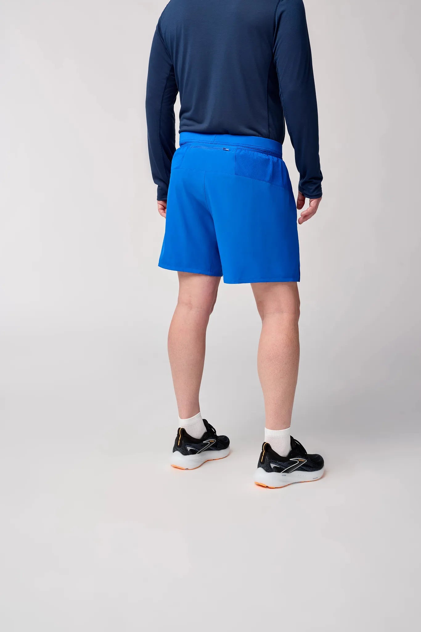 Men's Brooks Journey 7" Short in Neo Blue