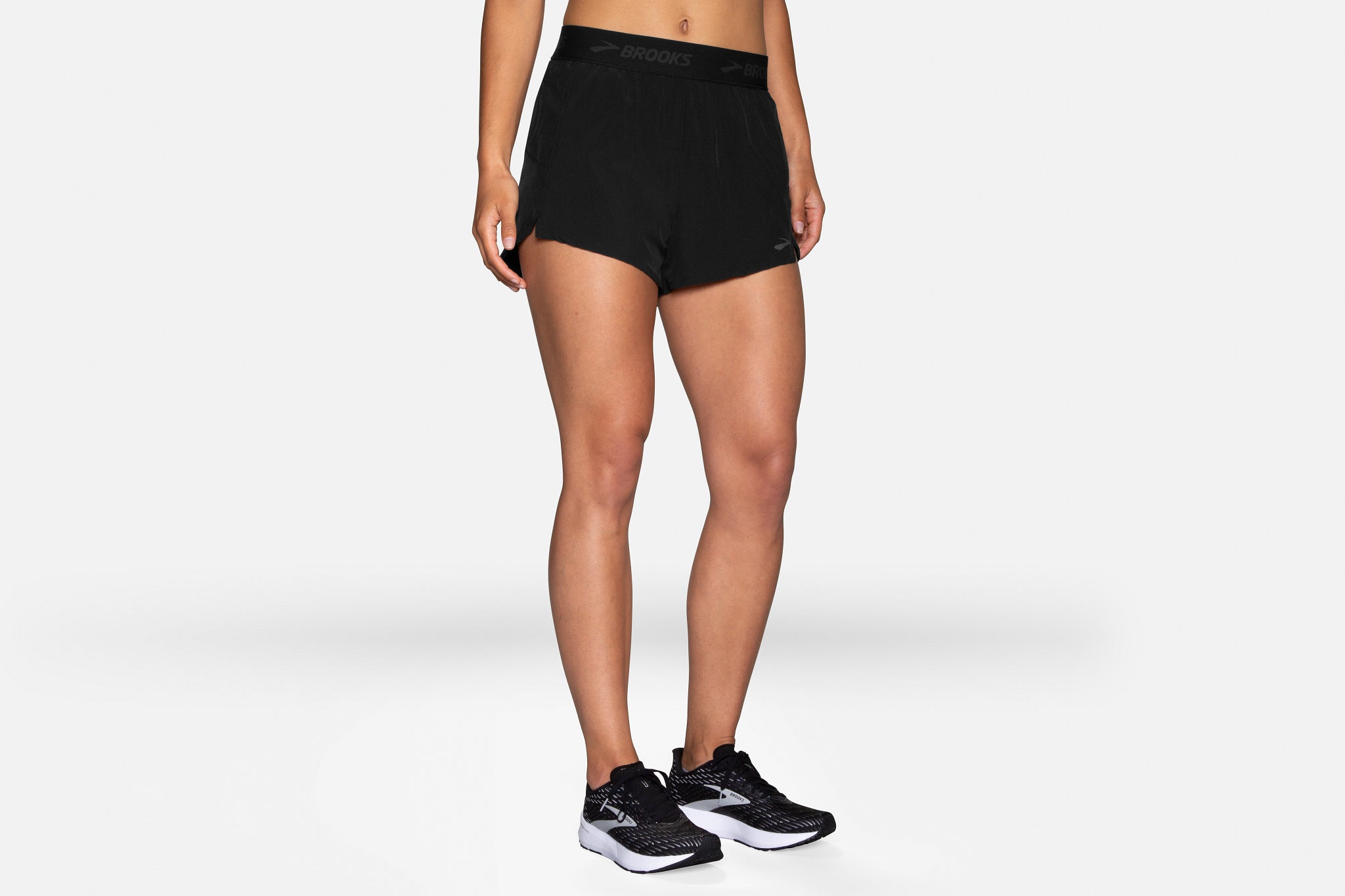 Women's Brooks Chaser 3" Short in Black/Brooks